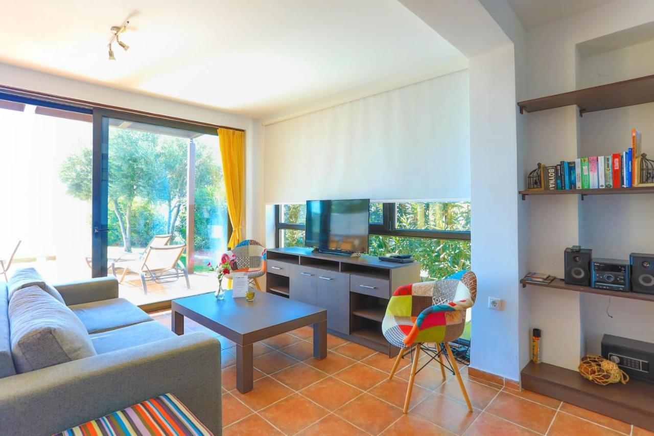 Kalma Villa Dio Nea Moudania Bagian luar foto