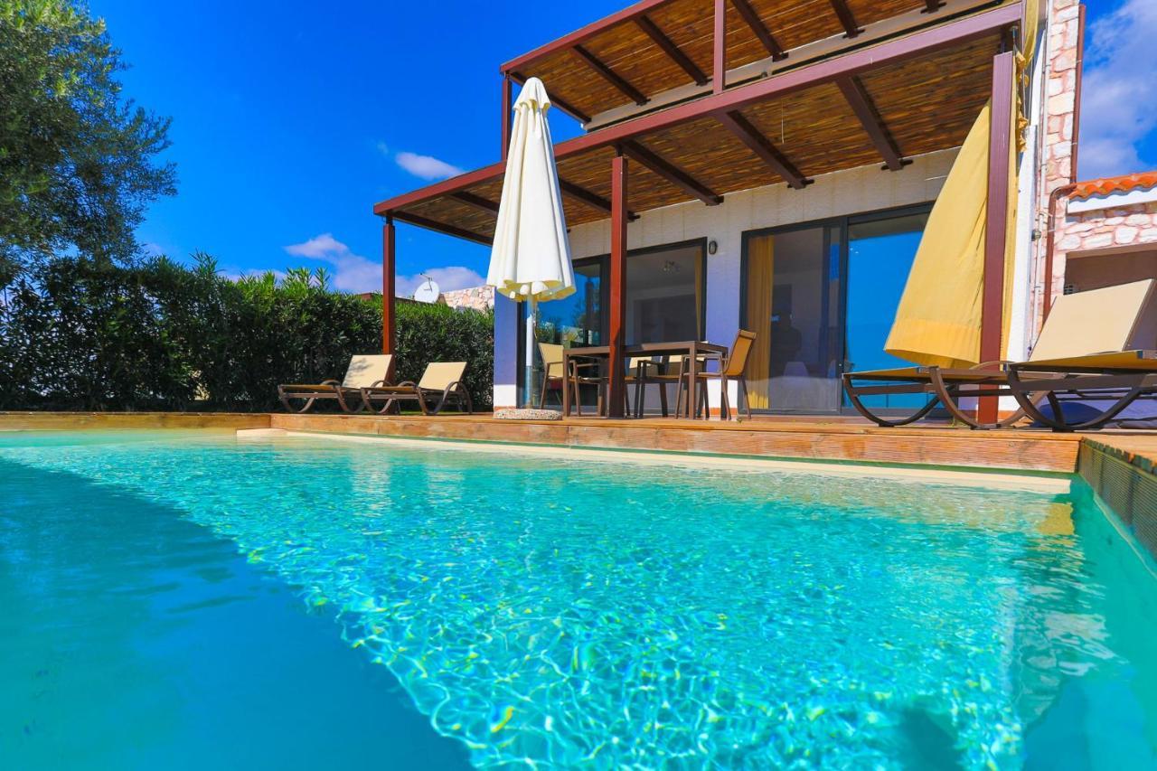 Kalma Villa Dio Nea Moudania Bagian luar foto